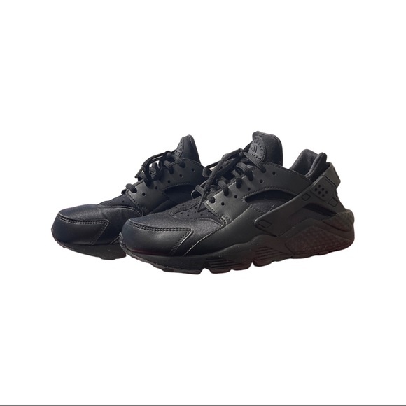 Nike Shoes - Nike Air Huarache Black Womens 8